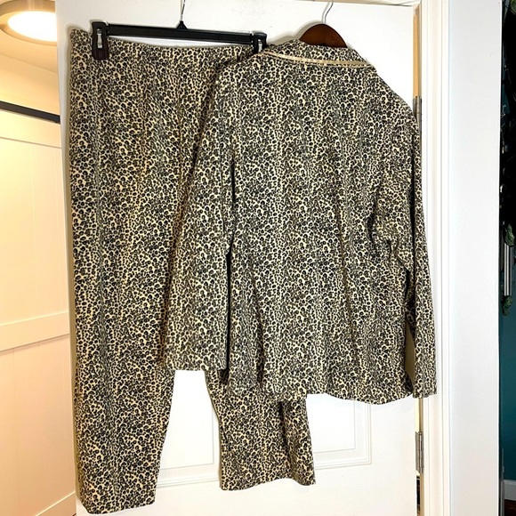 Aria Leopard Lounge Flannel Feel Pajama Set in XL - Picture 2 of 3